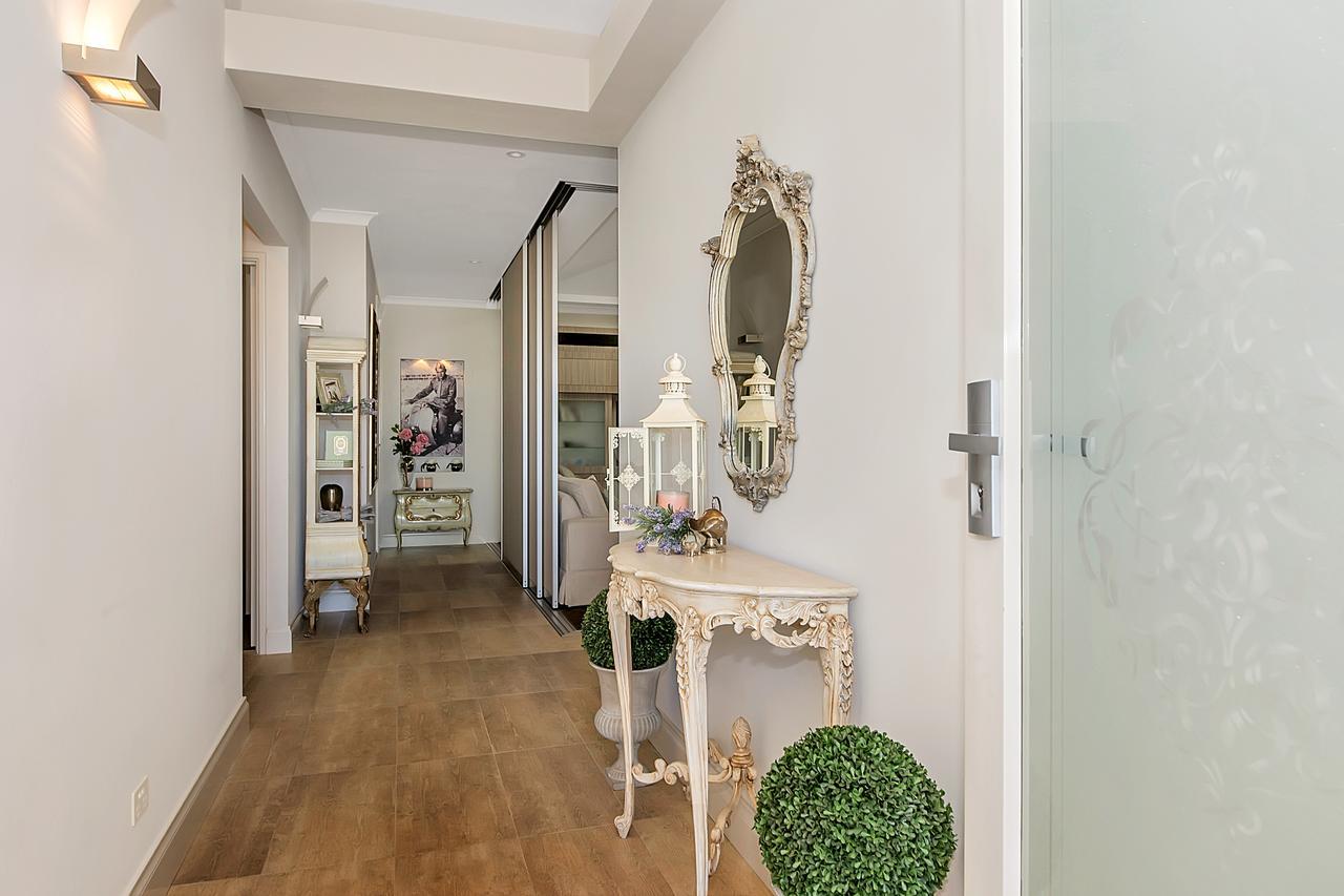Lavender Manor Bnb Bed and Breakfast Alkimos Εξωτερικό φωτογραφία