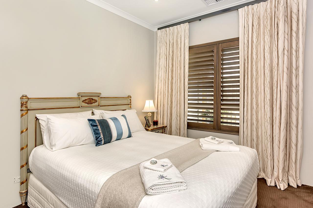 Lavender Manor Bnb Bed and Breakfast Alkimos Εξωτερικό φωτογραφία